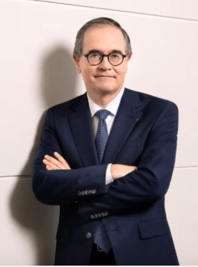 Anche Renault rinuncia