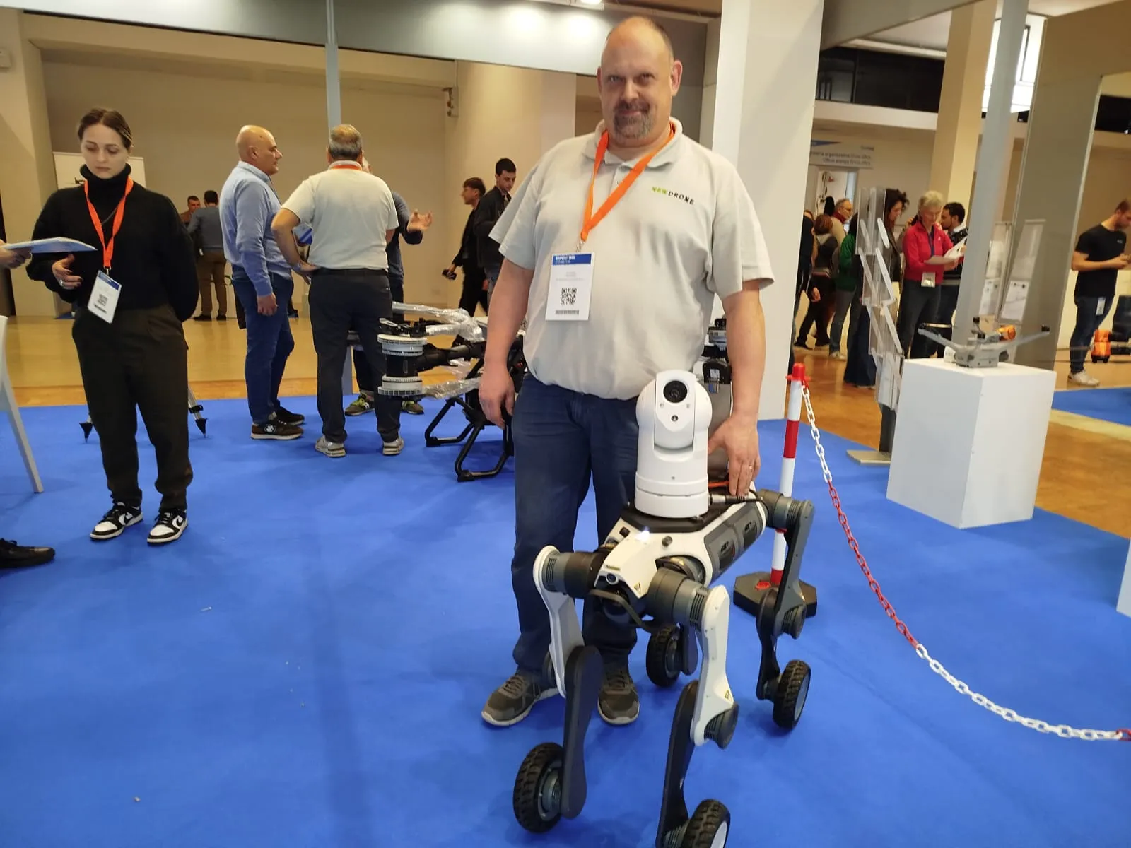a dronitaly in mostra il robot quadrupede Puma M20 Robot quadrupede