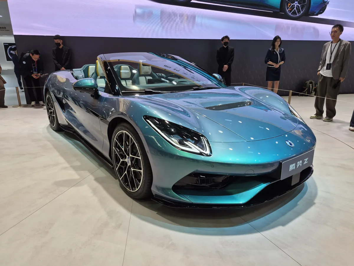 Denza Z hypercar di BYD Ferrari Luce Denza BMW