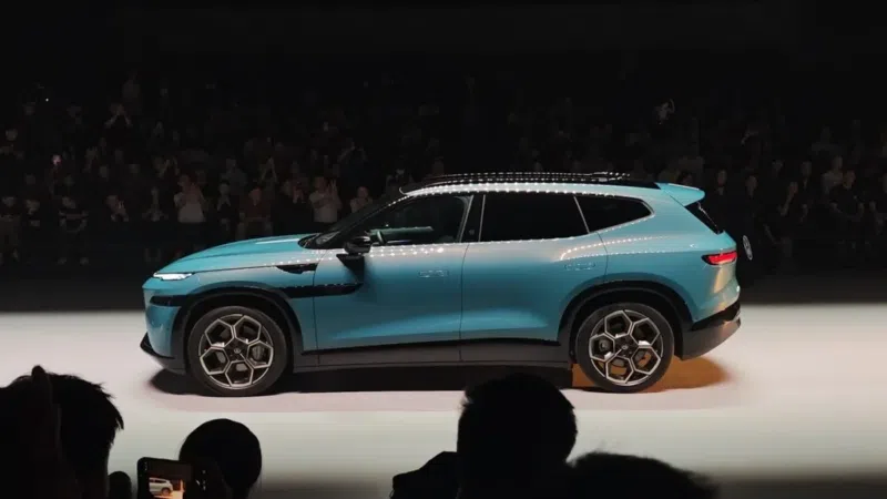 Volkswagen ID.Unyx 08