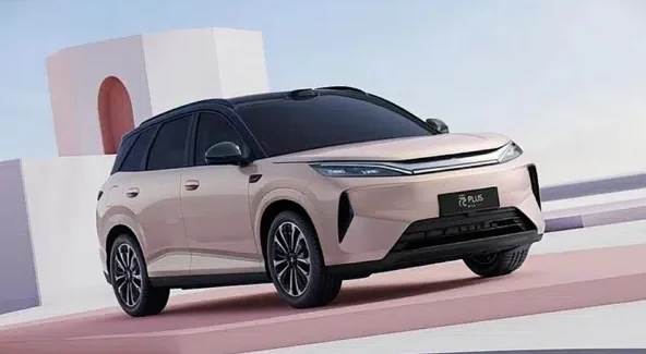 BYD Dolphin Surf e Atto 3 2026