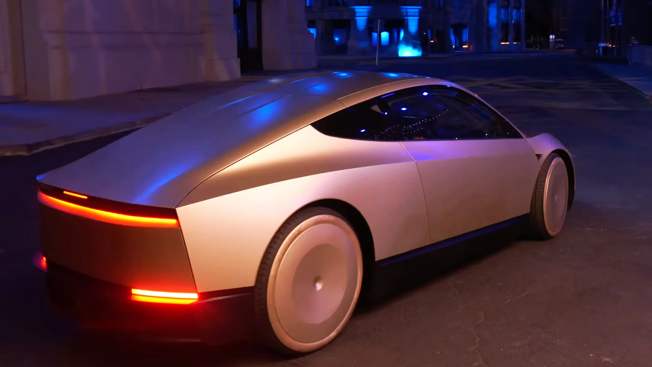 Tesla Cybercab, inquadratura posteriore Tesla Cybercab consumi