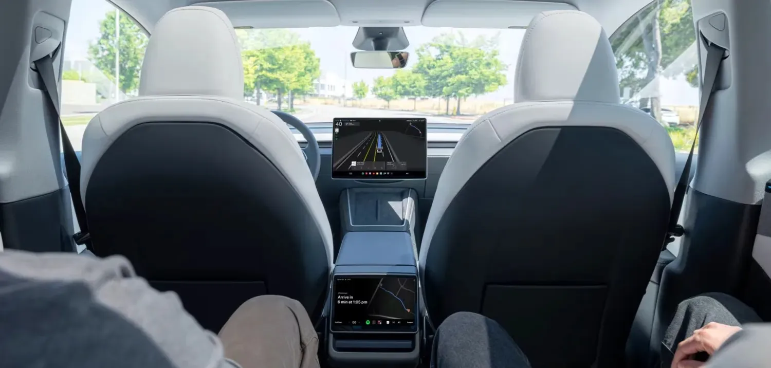 Tesla incidenti Robotaxi