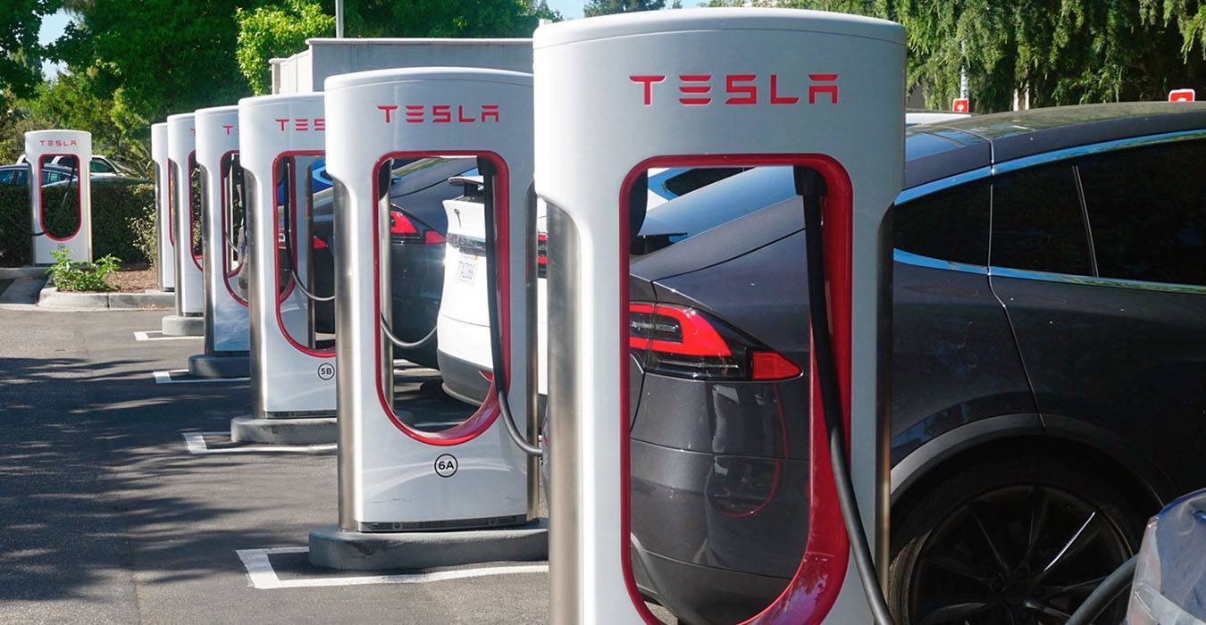 Tesla "coda virtuale" Supercharger