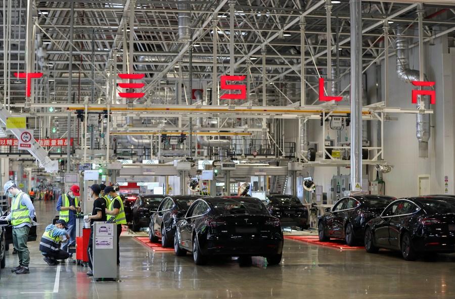 Tesla Model 3 Canada