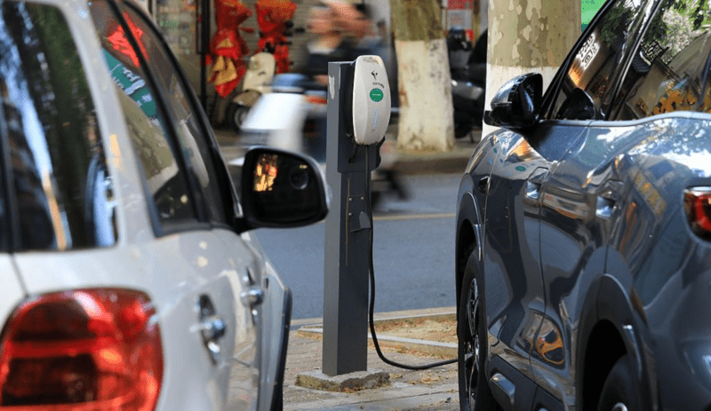 Cina caso aggiornamenti OTA