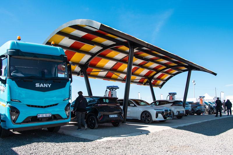 la stazione off-grid anche per i camion elettrici Sudafrica ricarica