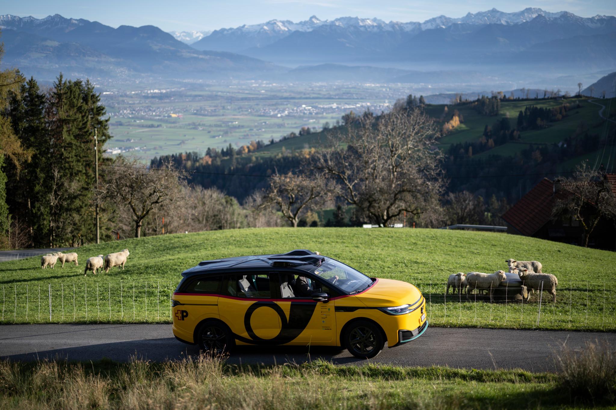 Il robotaxi del servizio AmiGo in Svizzera robotaxi Svizzera