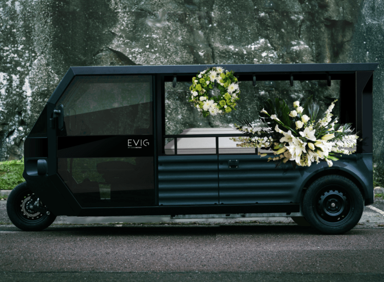 carro funebre elettrico