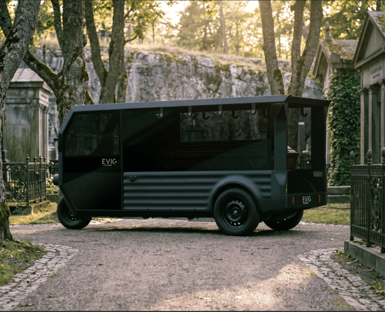 carro funebre elettrico