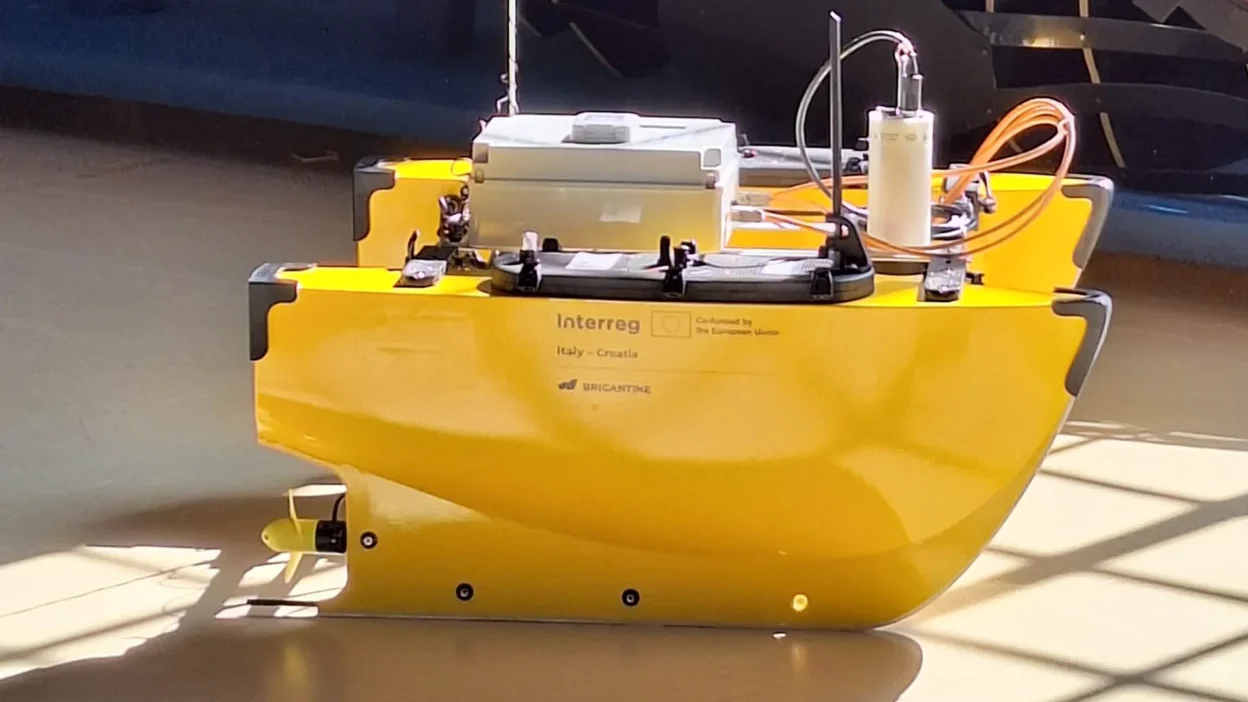 droni catamarani