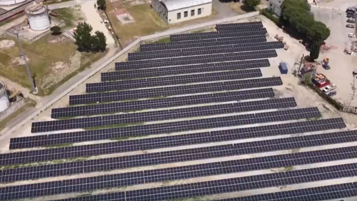 Parco fotovoltaico nella ex raffineria