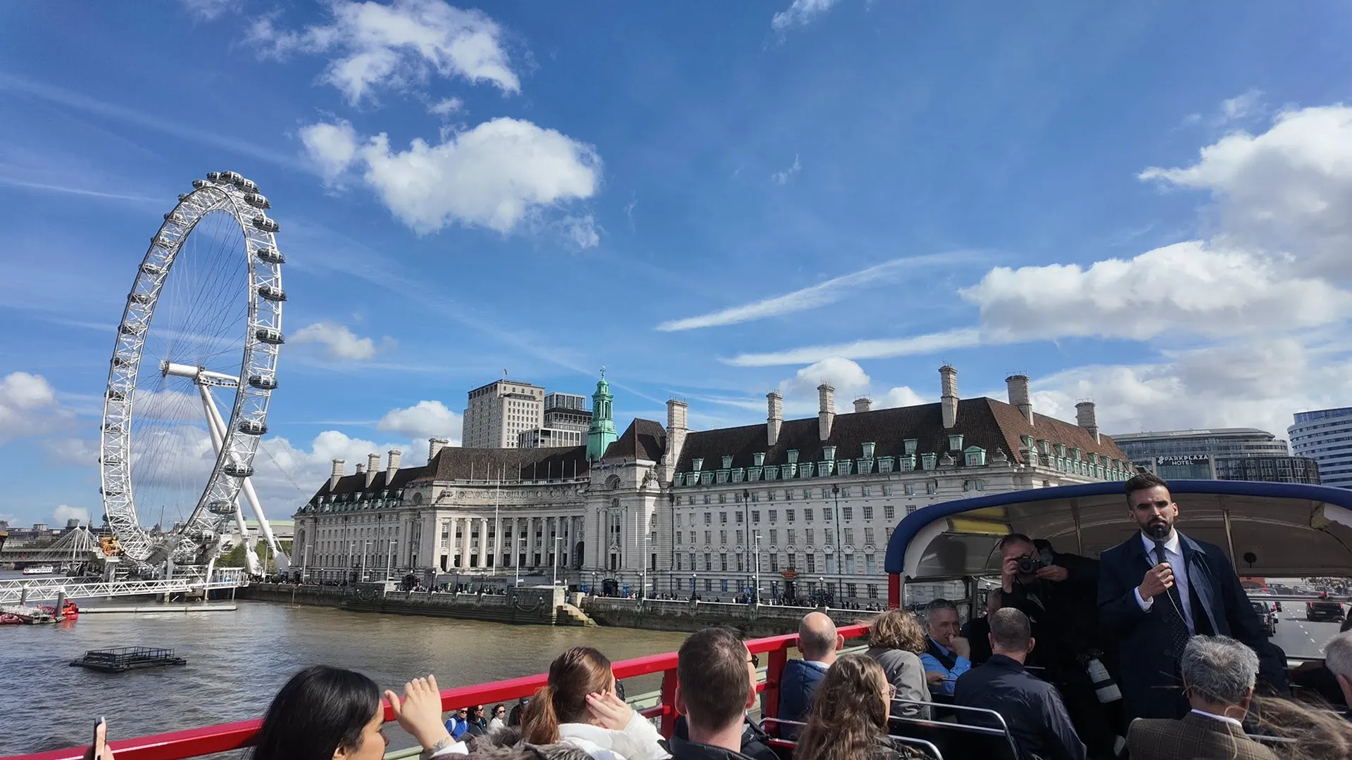 vacanze in autobus elettrico a Londra retrofit elettrico