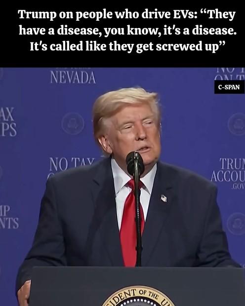 trump durante il comizio in un post su Facebook trump auto elettrica
