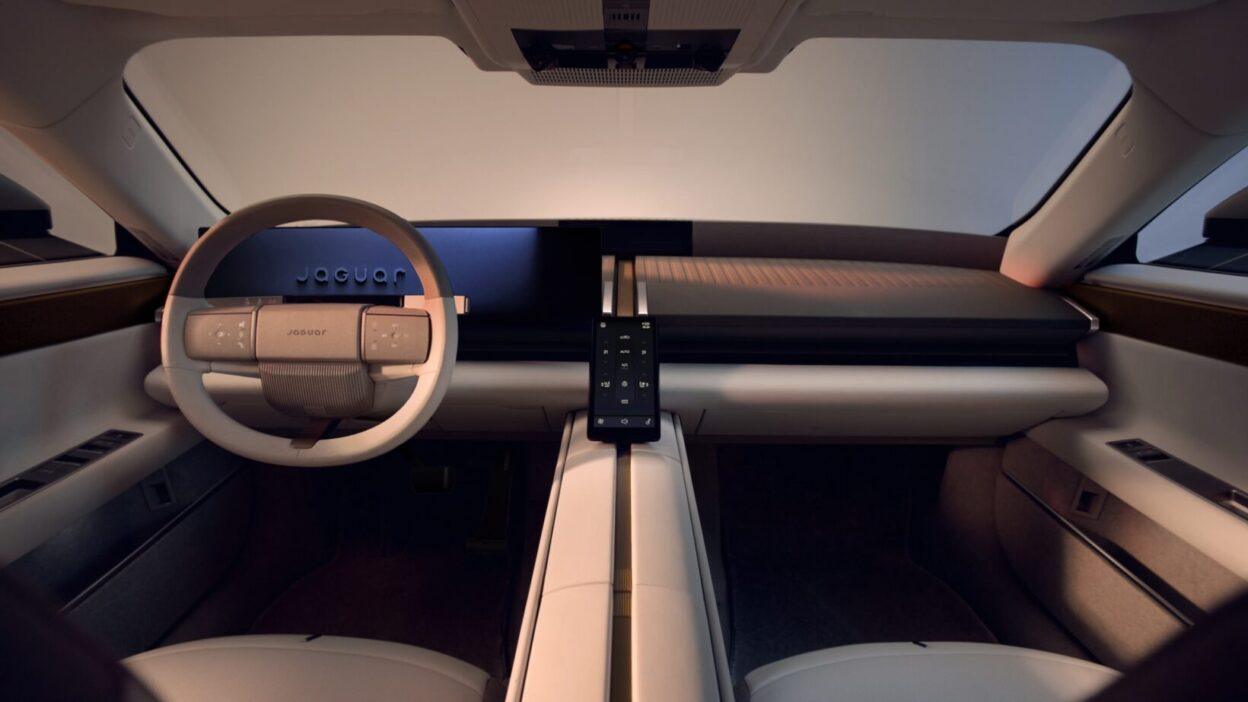 Jaguar Type 01 interni