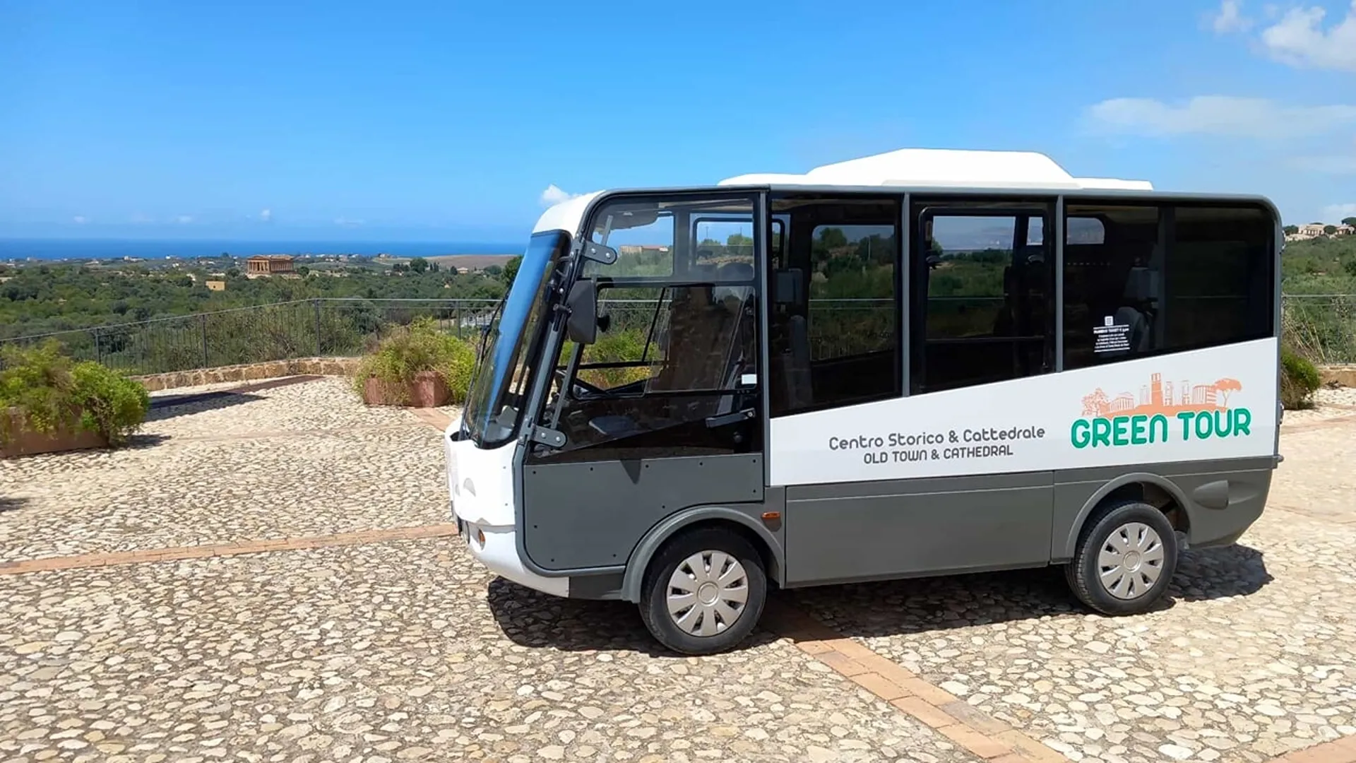minibus turistico colonnine monumenti