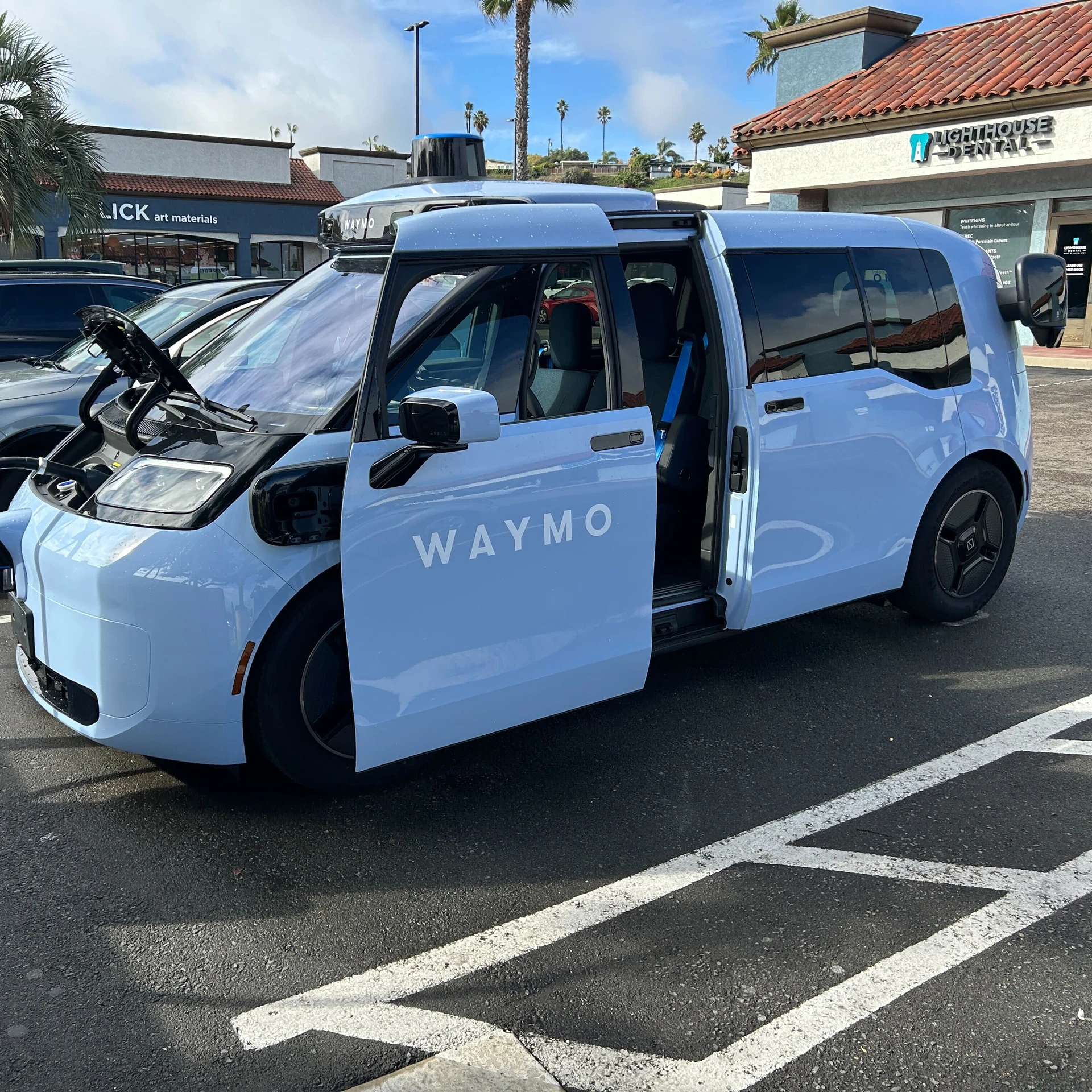 waymo robotaxi