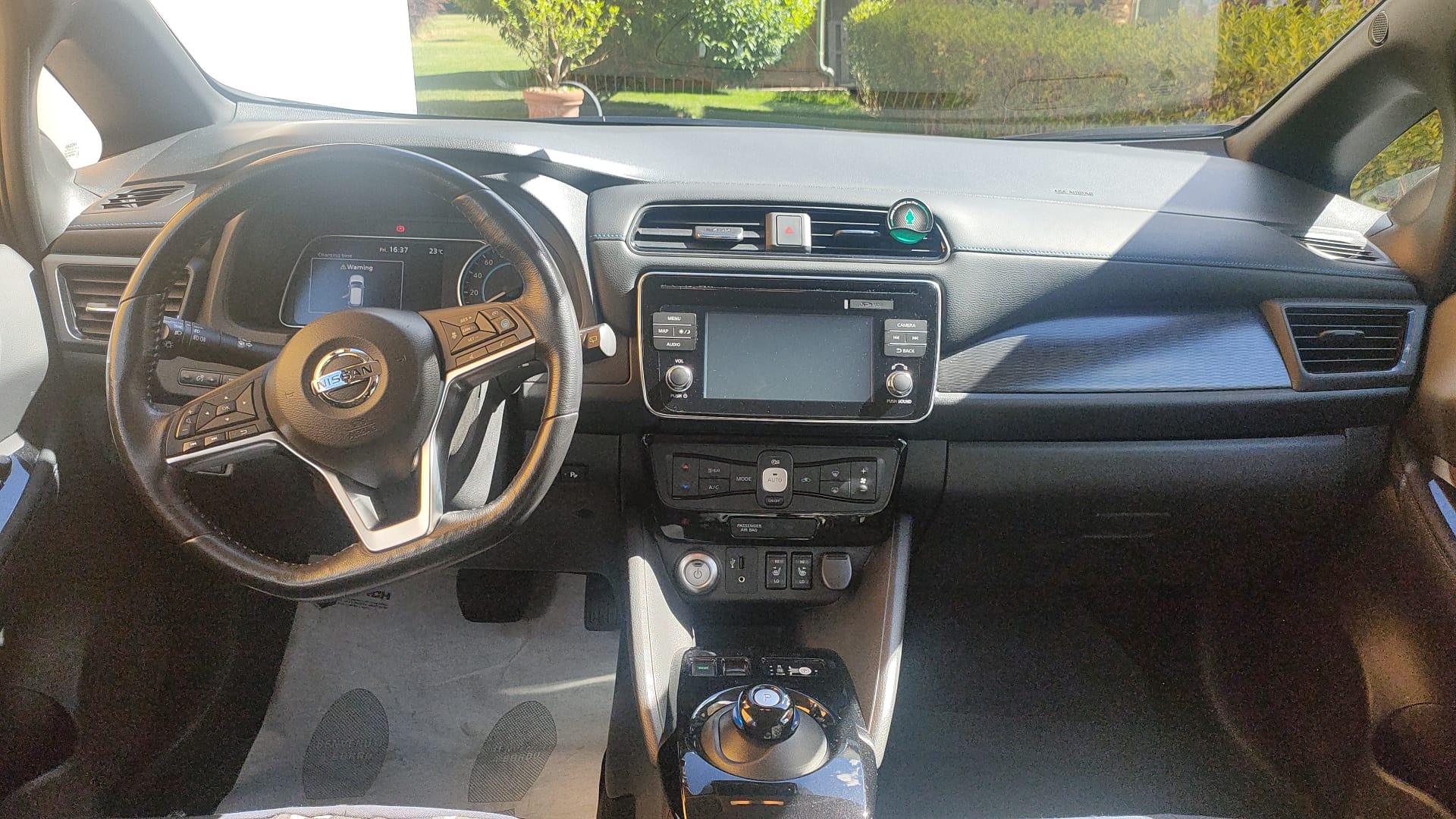 gli interni della Nissan Leaf 2.0 Nissan Leaf 2.0