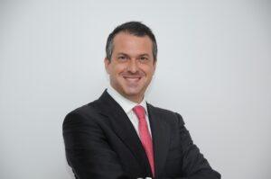 auto elettrica accelera