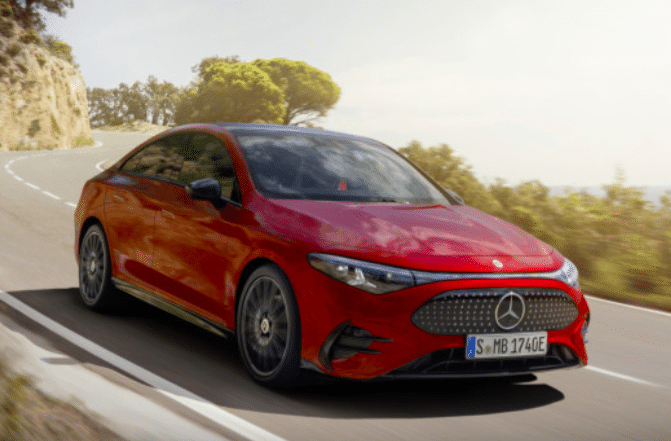 Vendite Mercedes elettriche +61%
