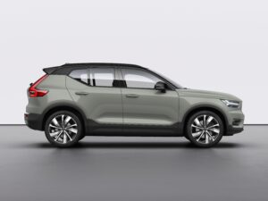 Piovono Suv elettrici / Volvo