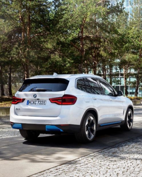 La BMW iX3