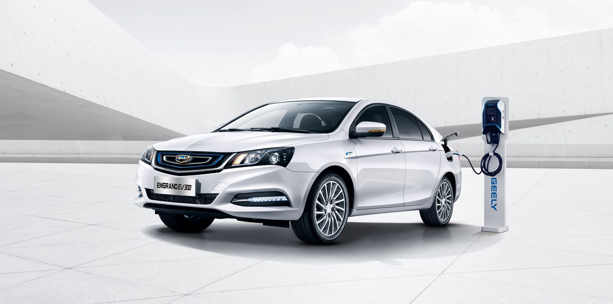 Gelly Emgrand EV, auto cinesi