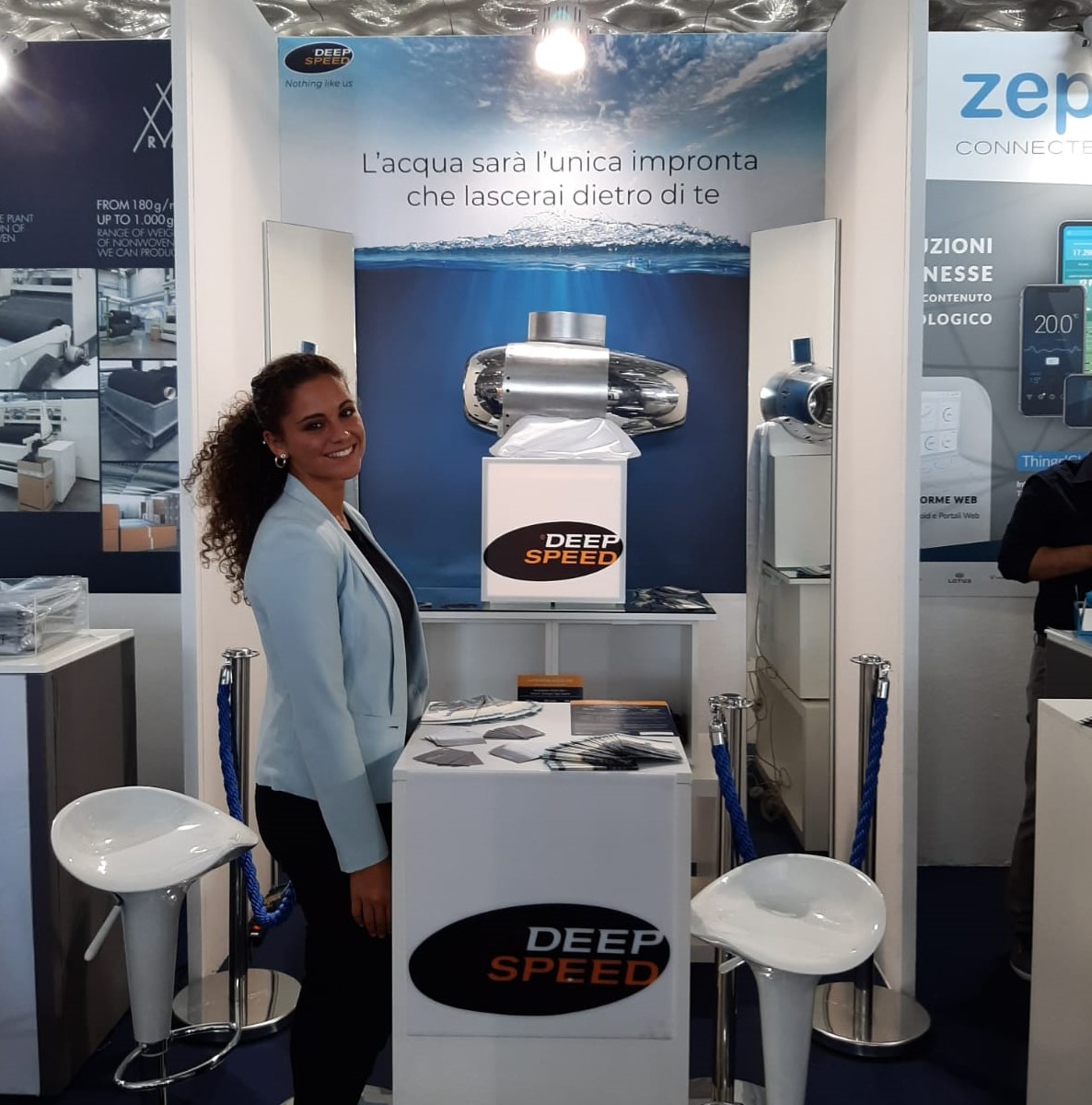 Lo stand con il motore elettrico