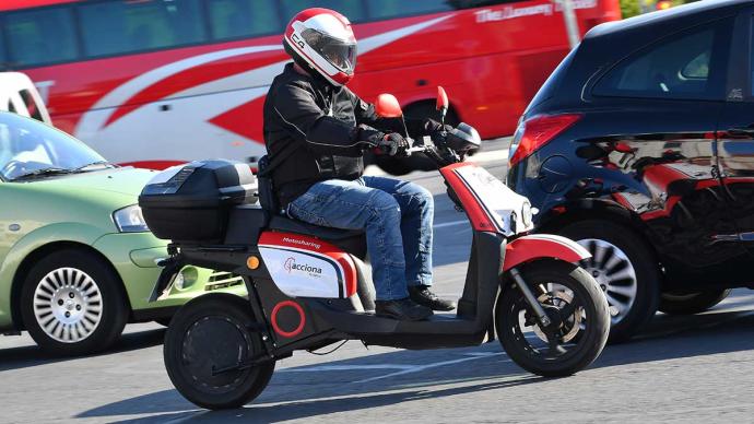 Milano "spagnolo", arriva lo scooter sharing di Acciona - Vaielettrico