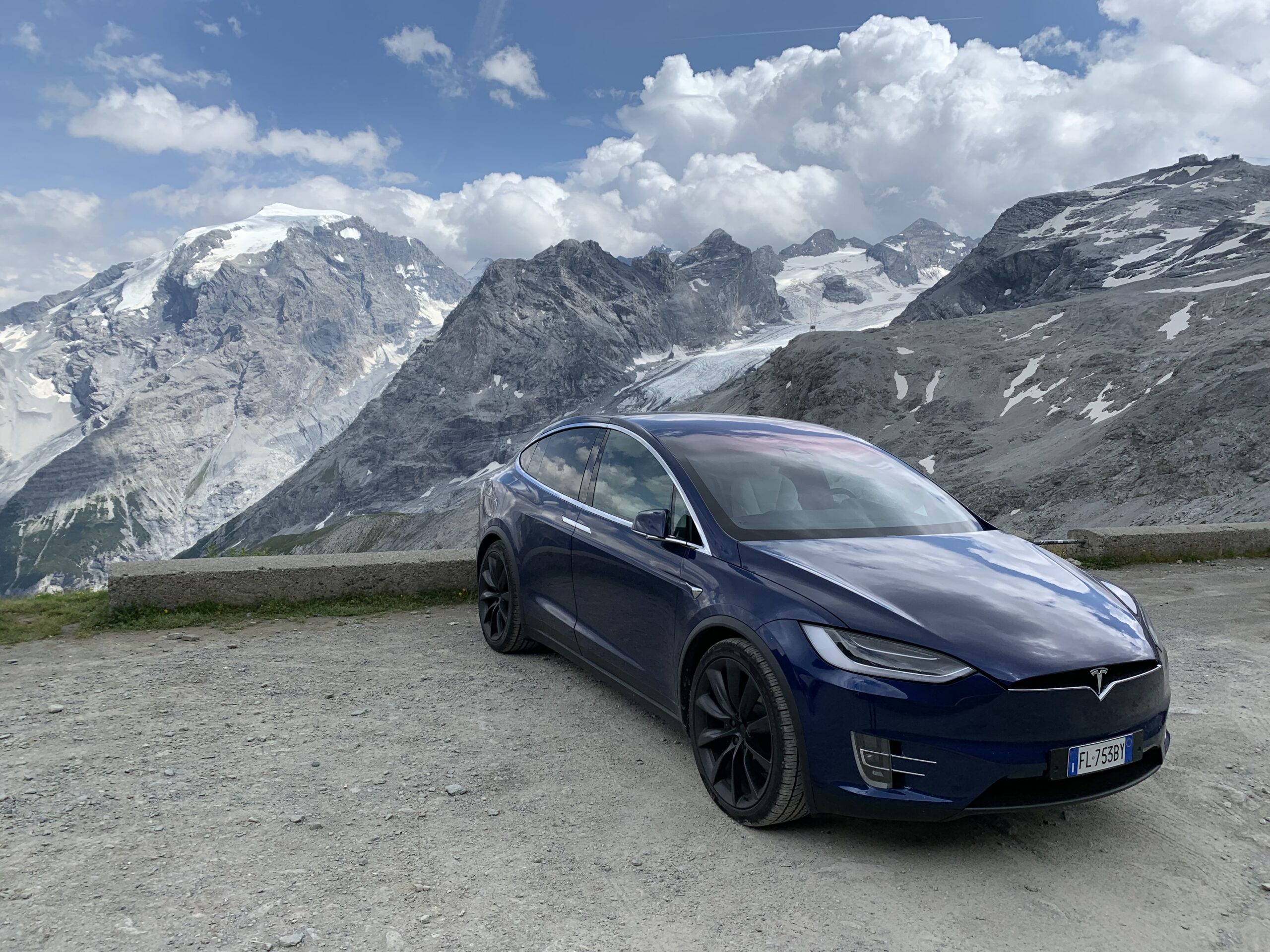 Dopo l'ibrido la Tesla
