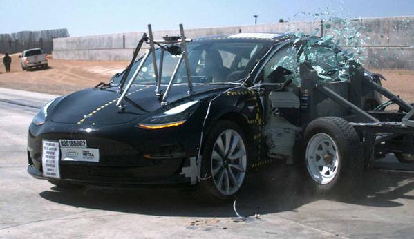 Crash test Model 3