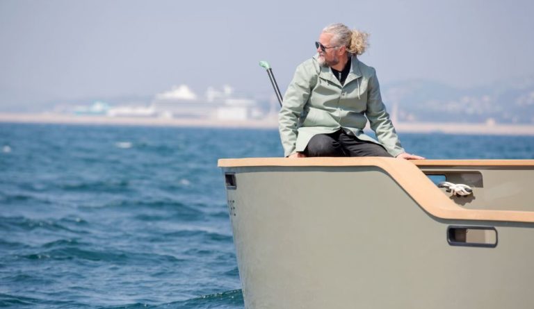 il fondatore in mare